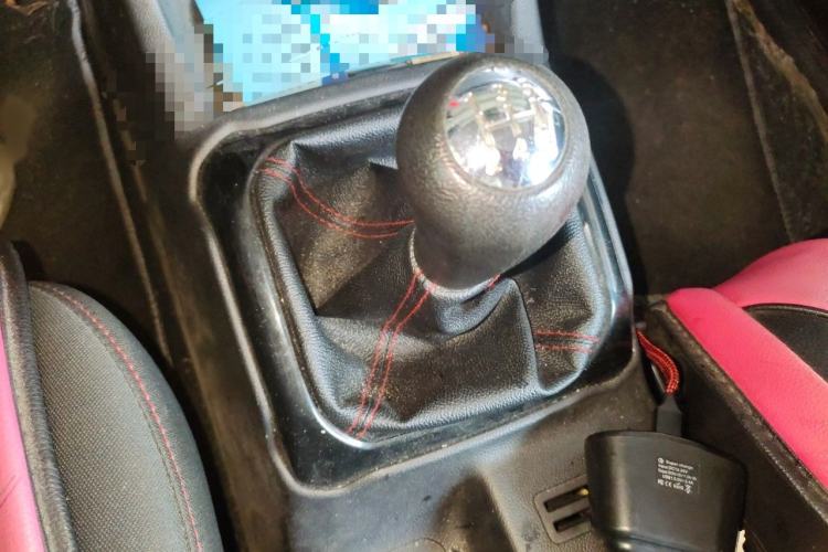 Used CHANGAN OSHAN X70A 2019 1.5L Manual Basic Version China VI Standard Gear Lever