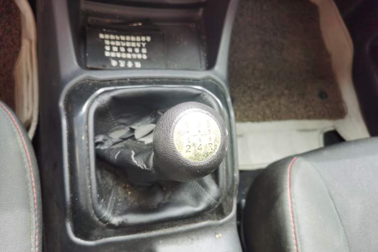 Used CHANGAN OSHAN X70A 2019 1.5L Manual Basic Version China VI Standard Gear Lever