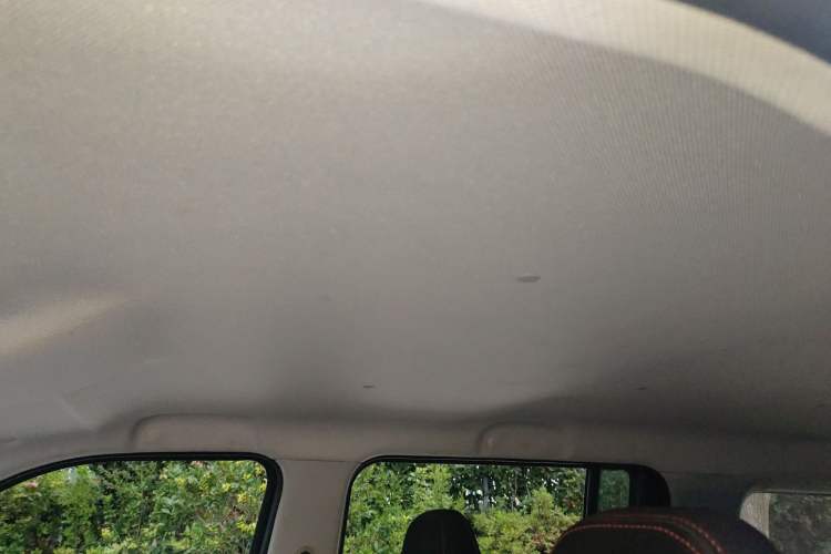 Used CHANGAN OSHAN X70A 2019 1.5L Manual Basic Version China VI Standard Headliner