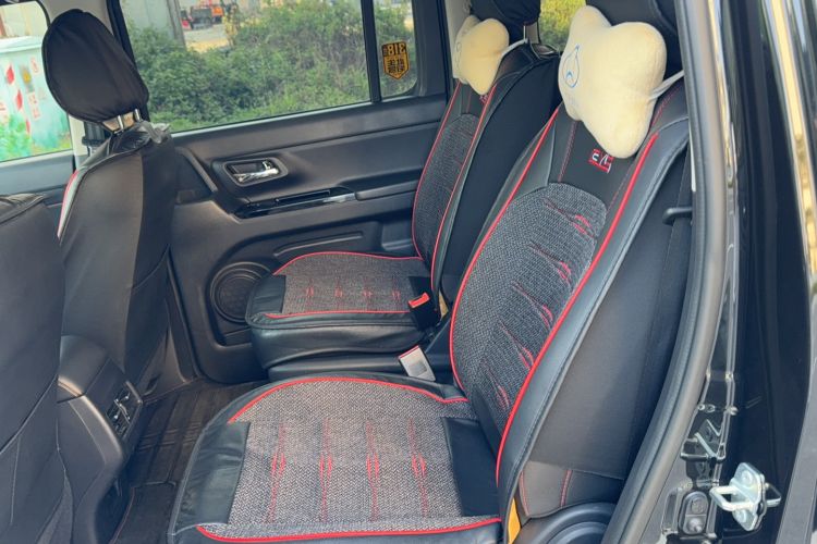 Used CHANGAN OSHAN X70A 2019 1.5L Manual Comfort Model China VI Standard Interior 1
