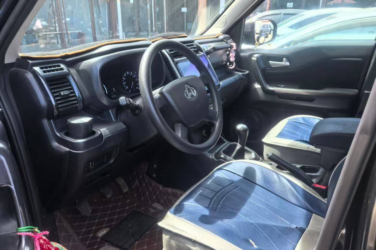 Used CHANGAN OSHAN X70A 2019 1.5L Manual Classic Model China VI Standard Interior 2