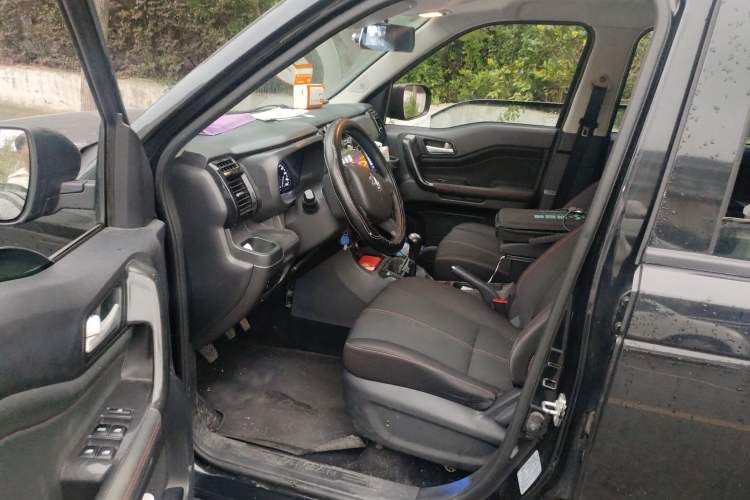 Used CHANGAN OSHAN X70A 2019 1.5L Manual Basic Version China VI Standard Left Front Seat