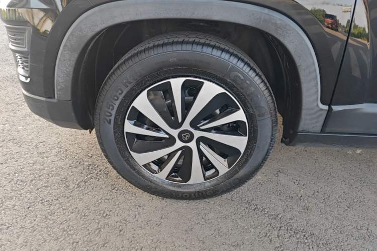 Used CHANGAN OSHAN X70A 2019 1.5L Manual Basic Version China VI Standard Left Front Wheel Hub