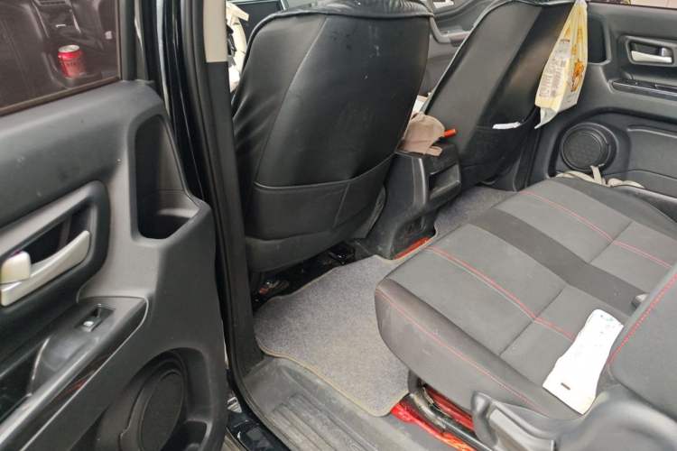 Used CHANGAN OSHAN X70A 2019 1.5L Manual Classic Model China VI Standard Left Rear Seat