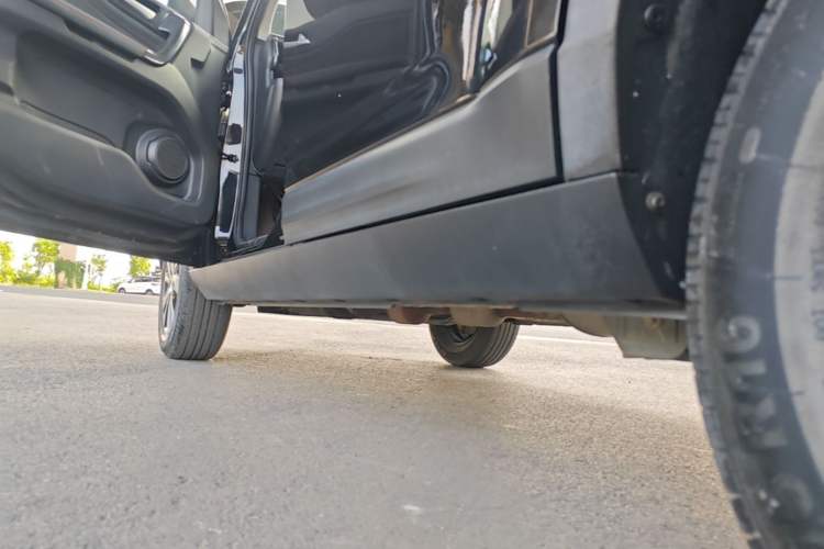 Used CHANGAN OSHAN X70A 2019 1.5L Manual Basic Version China VI Standard Left Side Sill