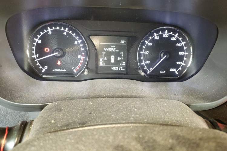 Used CHANGAN OSHAN X70A 2019 1.5L Manual Basic Version China VI Standard Odometer Close Up