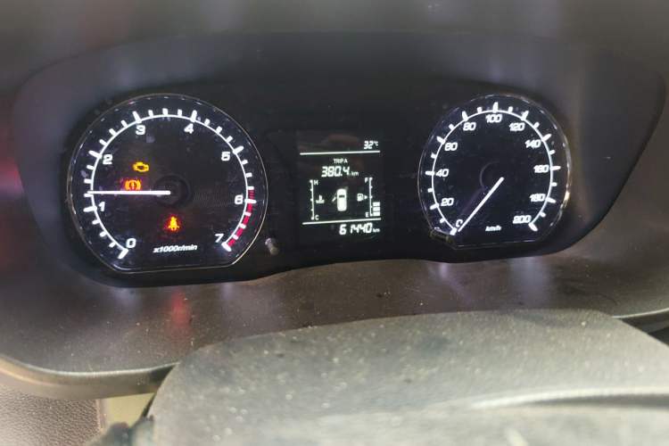Used CHANGAN OSHAN X70A 2019 1.5L Manual Basic Version China VI Standard Odometer Close Up