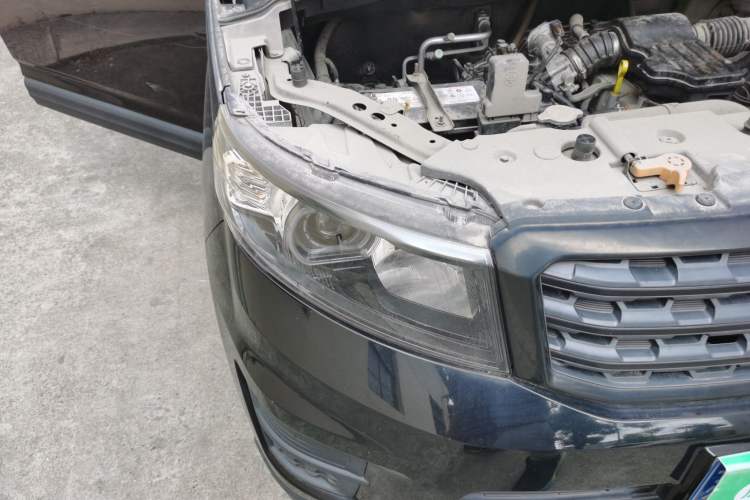Used CHANGAN OSHAN X70A 2019 1.5L Manual Basic Version China VI Standard Right Front Headlight