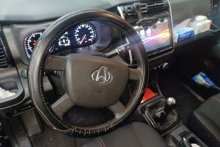 Used CHANGAN OSHAN X70A 2019 1.5L Manual Basic Version China VI Standard Steering Wheel