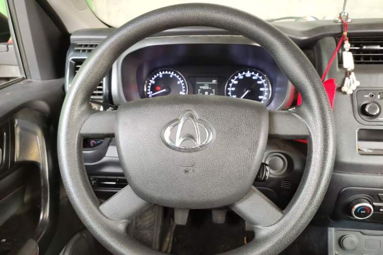 Used CHANGAN OSHAN X70A 2019 1.5L Manual Basic Version China VI Standard Steering Wheel