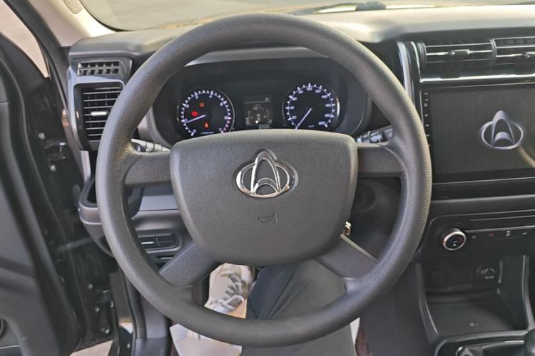 Used CHANGAN OSHAN X70A 2019 1.5L Manual Basic Version China VI Standard Steering Wheel