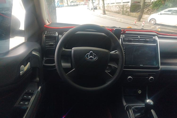 Used CHANGAN OSHAN X70A 2019 1.5L Manual Basic Version China VI Standard Steering Wheel