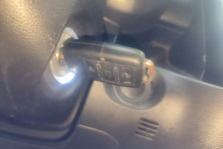 Used CHANGAN OSHAN X70A 2019 1.5L Manual Basic Version China VI Standard Vehicle Key