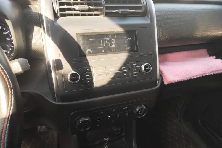 Used CHANGAN OSHAN X70A 2019 1.5L Manual Standard Version China VI Audio And AC Panel