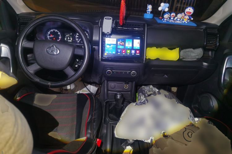 Used CHANGAN OSHAN X70A 2019 1.5L Manual Basic Version China VI Standard Center Console
