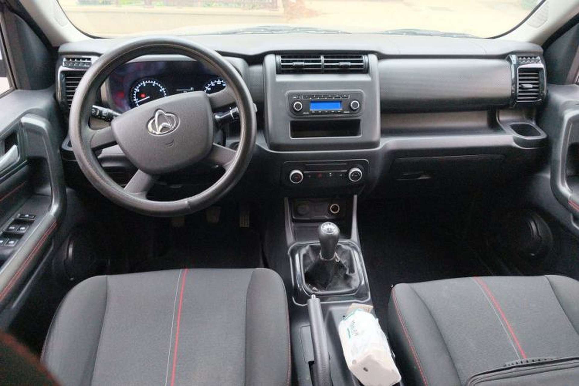 Used CHANGAN OSHAN X70A 2019 1.5L Manual Basic Version China VI Standard Center Console