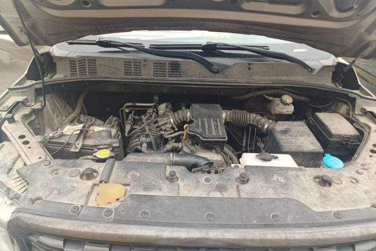 Used CHANGAN OSHAN X70A 2019 1.5L Manual Classic Model China VI Standard Engine Bay