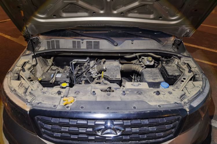 Used CHANGAN OSHAN X70A 2019 1.5L Manual Basic Version China VI Standard Engine Bay