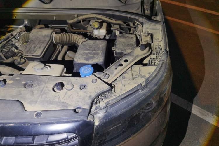 Used CHANGAN OSHAN X70A 2019 1.5L Manual Basic Version China VI Standard Engine Bay Left