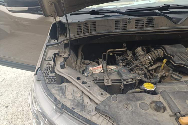 Used CHANGAN OSHAN X70A 2019 1.5L Manual Classic Model China VI Standard Engine Bay Right