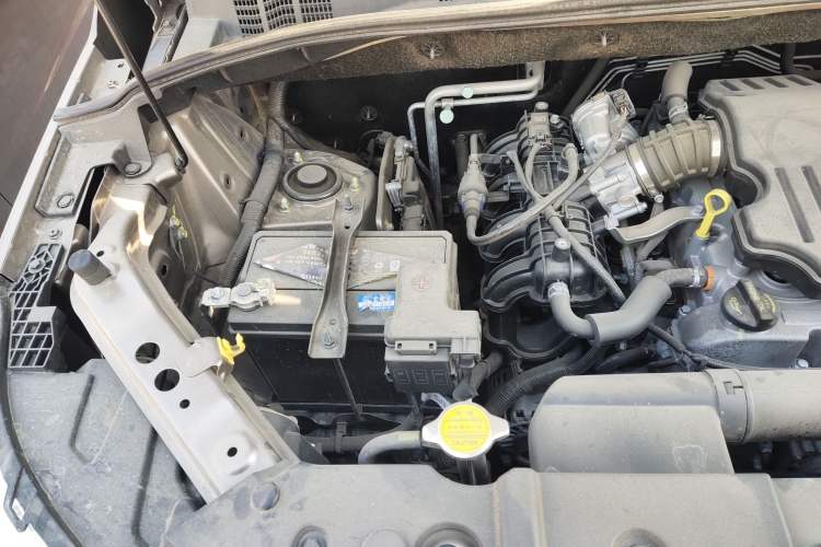 Used CHANGAN OSHAN X70A 2019 1.5L Manual Standard Version China VI Engine Bay Right