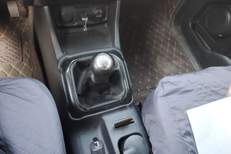 Used CHANGAN OSHAN X70A 2019 1.5L Manual Standard Version China VI Gear Lever