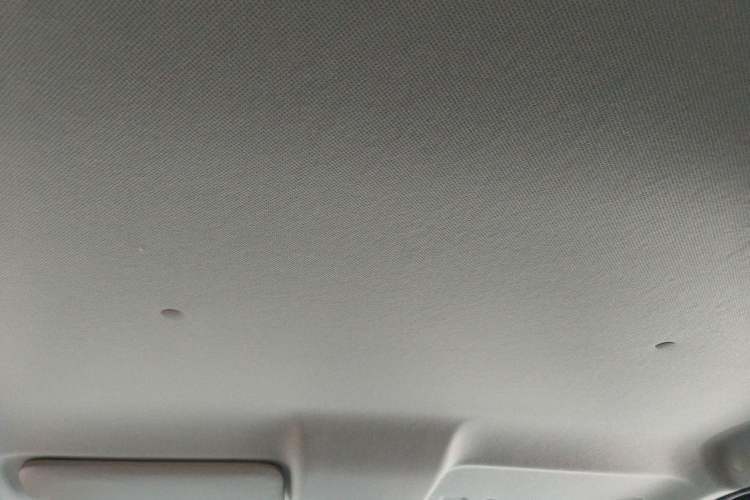 Used CHANGAN OSHAN X70A 2019 1.5L Manual Basic Version China VI Standard Headliner