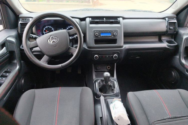 Used CHANGAN OSHAN X70A 2019 1.5L Manual Basic Version China VI Standard Interior 2