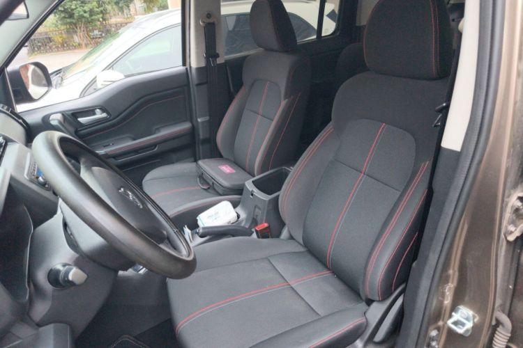 Used CHANGAN OSHAN X70A 2019 1.5L Manual Basic Version China VI Standard Left Front Seat