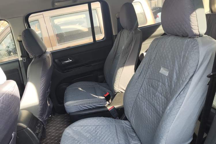 Used CHANGAN OSHAN X70A 2019 1.5L Manual Standard Version China VI Left Rear Seat