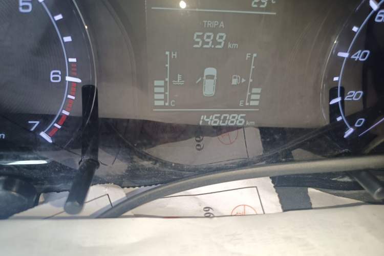 Used CHANGAN OSHAN X70A 2019 1.5L Manual Classic Model China VI Standard Odometer Close Up