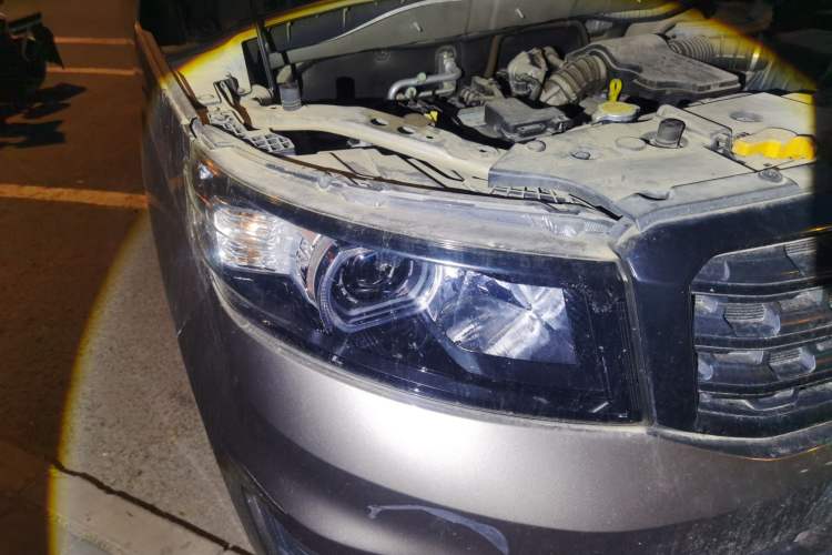 Used CHANGAN OSHAN X70A 2019 1.5L Manual Basic Version China VI Standard Right Front Headlight