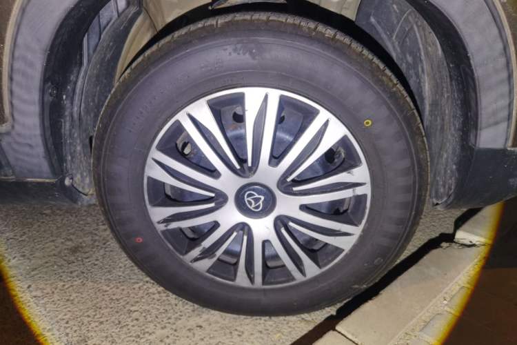Used CHANGAN OSHAN X70A 2019 1.5L Manual Basic Version China VI Standard Right Front Wheel Hub
