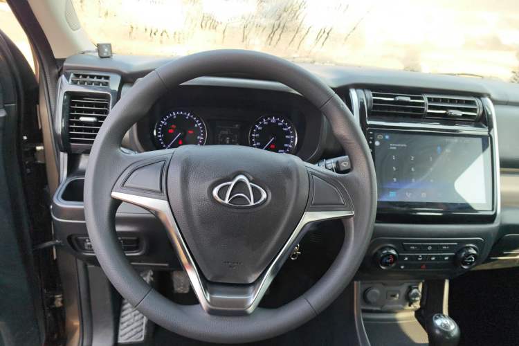 Used CHANGAN OSHAN X70A 2019 1.5L Manual Comfort Model China VI Standard Steering Wheel