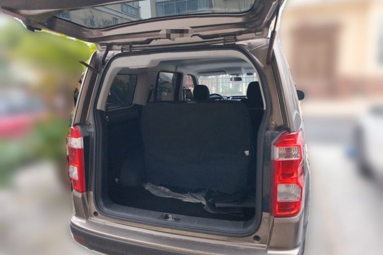 Used CHANGAN OSHAN X70A 2019 1.5L Manual Basic Version China VI Standard Trunk