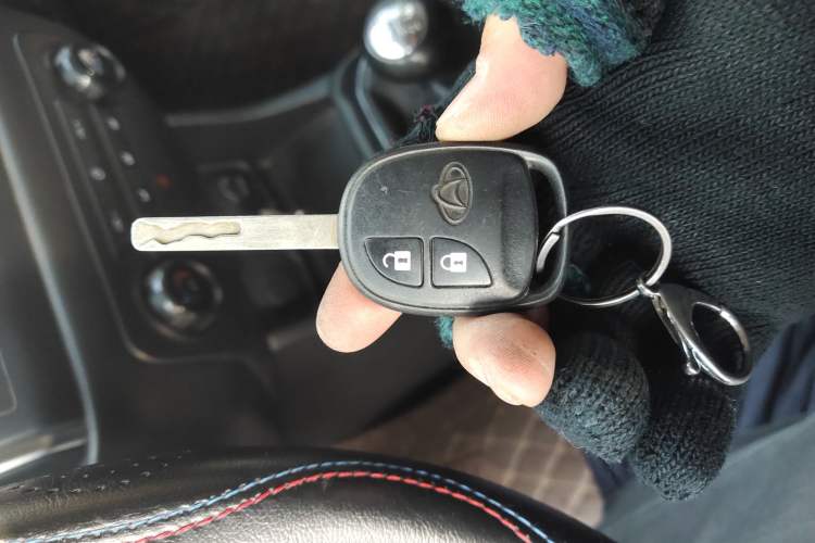 Used CHANGAN OSHAN X70A 2019 1.5L Manual Standard Version China VI Vehicle Key