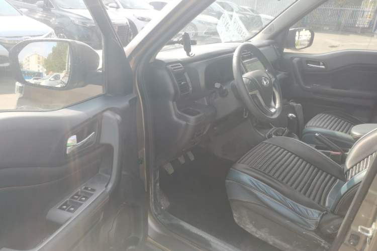 Used CHANGAN OSHAN X70A 2019 1.5L Manual Standard Version China VI Driver Seat