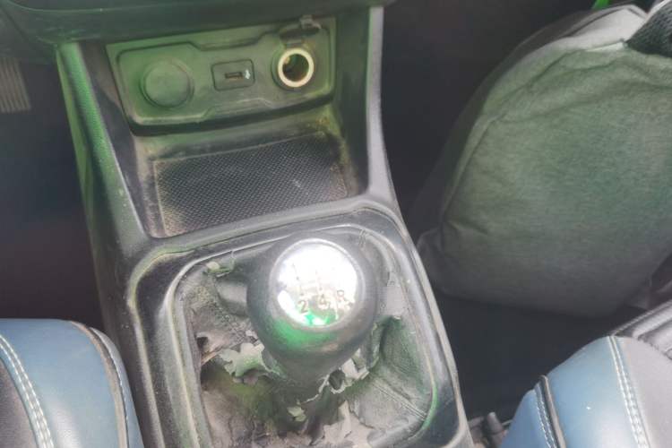 Used CHANGAN OSHAN X70A 2019 1.5L Manual Standard Version China VI Gear Lever
