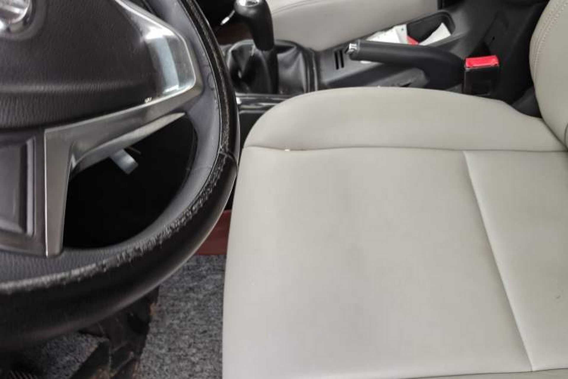 Used CHANGAN OSHAN X70A 2019 1.5L Manual Standard Version China VI Left Front Seat