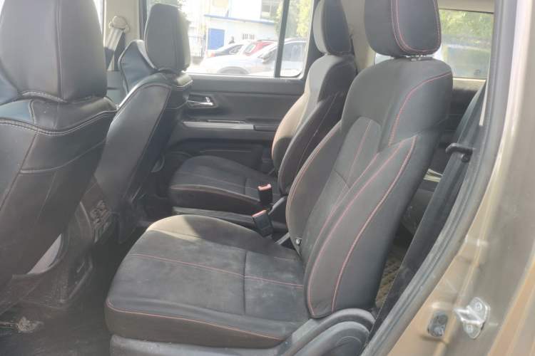 Used CHANGAN OSHAN X70A 2019 1.5L Manual Standard Version China VI Left Rear Seat