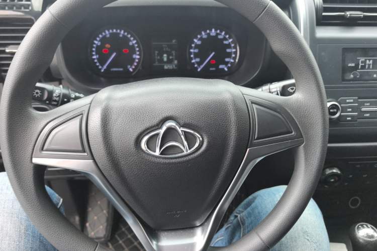 Used CHANGAN OSHAN X70A 2019 1.5L Manual Comfort Model China VI Standard Steering Wheel