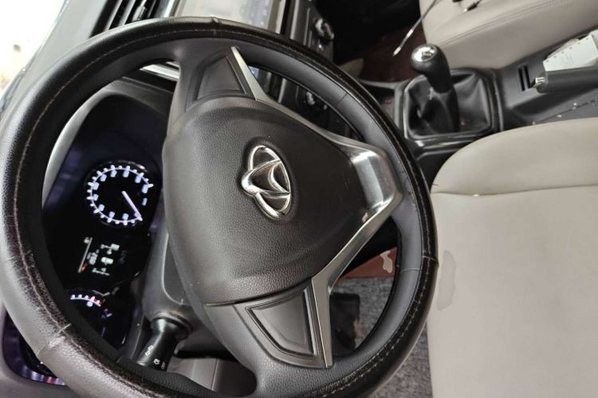 Used CHANGAN OSHAN X70A 2019 1.5L Manual Standard Version China VI Steering Wheel