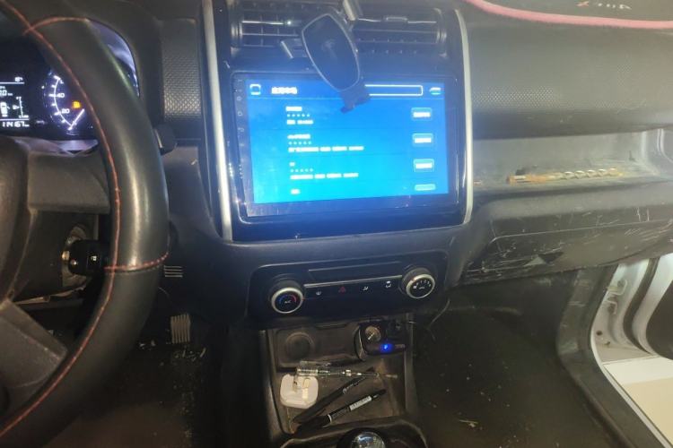 Used CHANGAN OSHAN X70A 2019 1.5L Manual Basic Version China VI Standard Audio And AC Panel