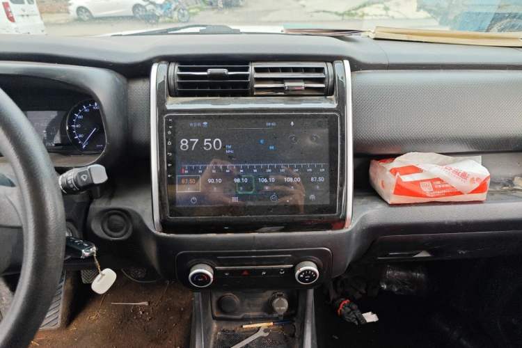 Used CHANGAN OSHAN X70A 2019 1.5L Manual Basic Version China VI Standard Audio And AC Panel