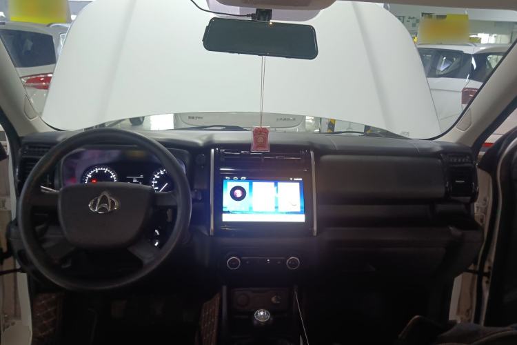 Used CHANGAN OSHAN X70A 2019 1.5L Manual Basic Version China VI Standard Center Console