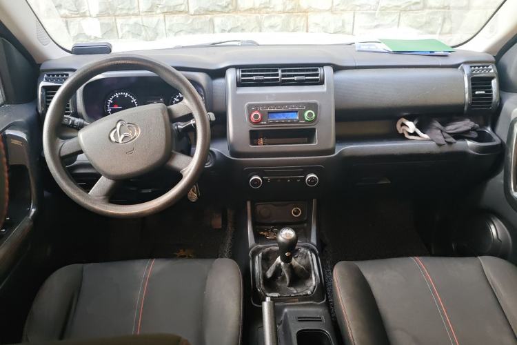 Used CHANGAN OSHAN X70A 2019 1.5L Manual Basic Version China VI Standard Center Console