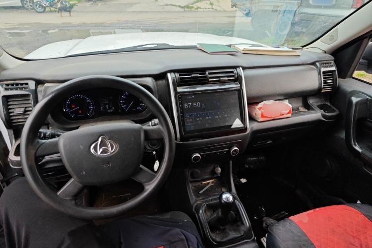 Used CHANGAN OSHAN X70A 2019 1.5L Manual Basic Version China VI Standard Center Console