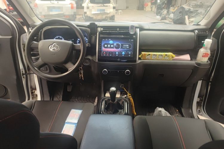 Used CHANGAN OSHAN X70A 2019 1.5L Manual Basic Version China VI Standard Center Console