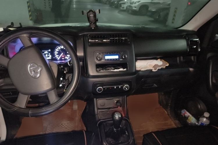 Used CHANGAN OSHAN X70A 2019 1.5L Manual Basic Version China VI Standard Center Console