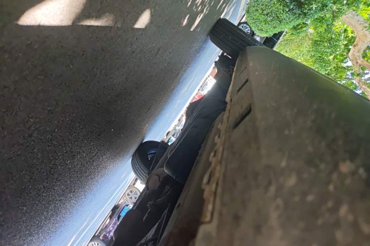 Used CHANGAN OSHAN X70A 2019 1.5L Manual Basic Version China VI Standard Chassis Front Right